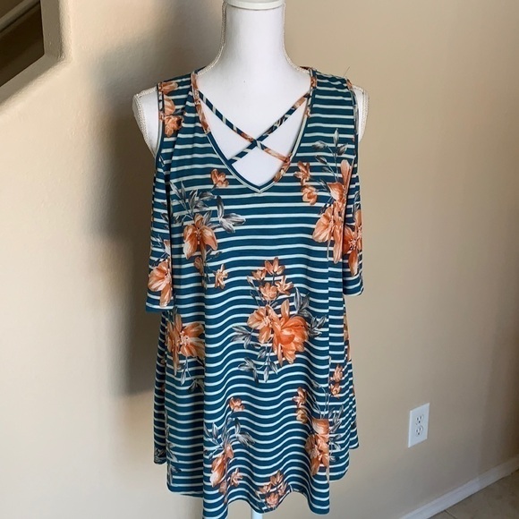 Honeyme floral stripped cold shoulder top - Picture 1 of 6